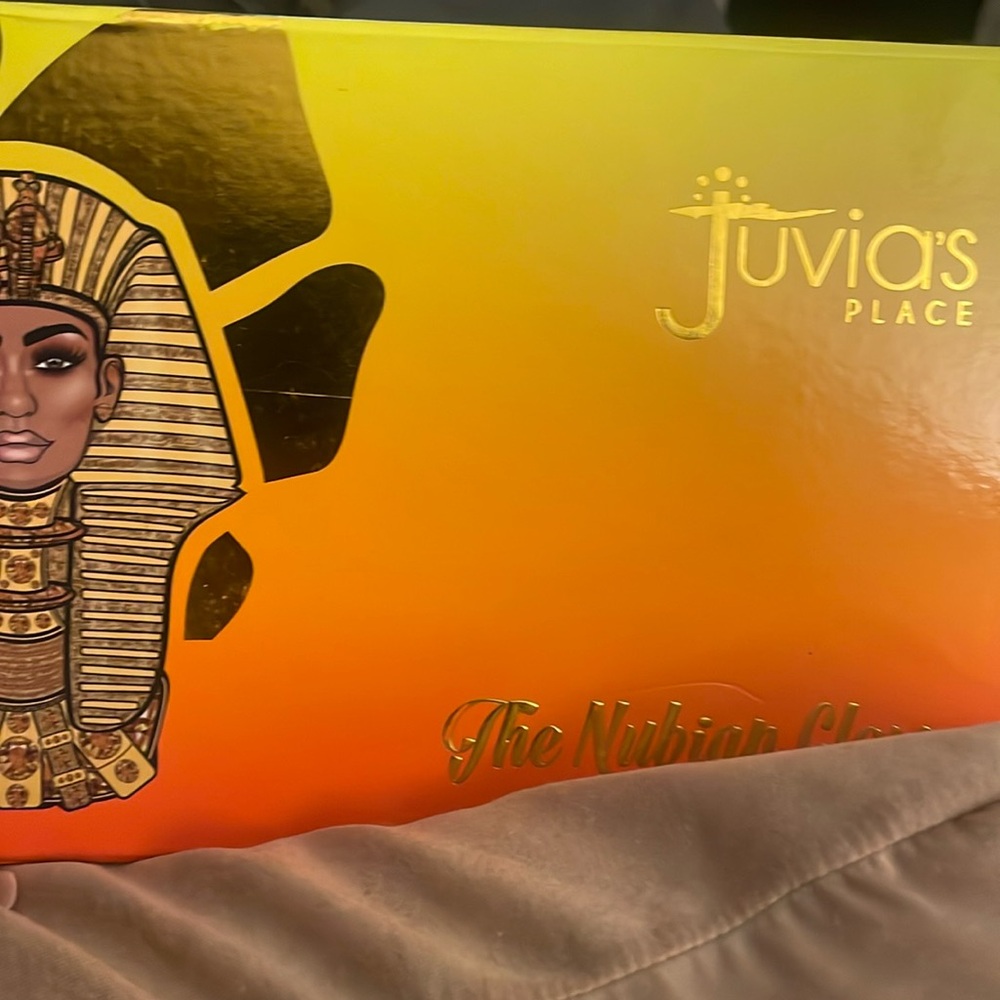 Brand new never open Julia’s place set .